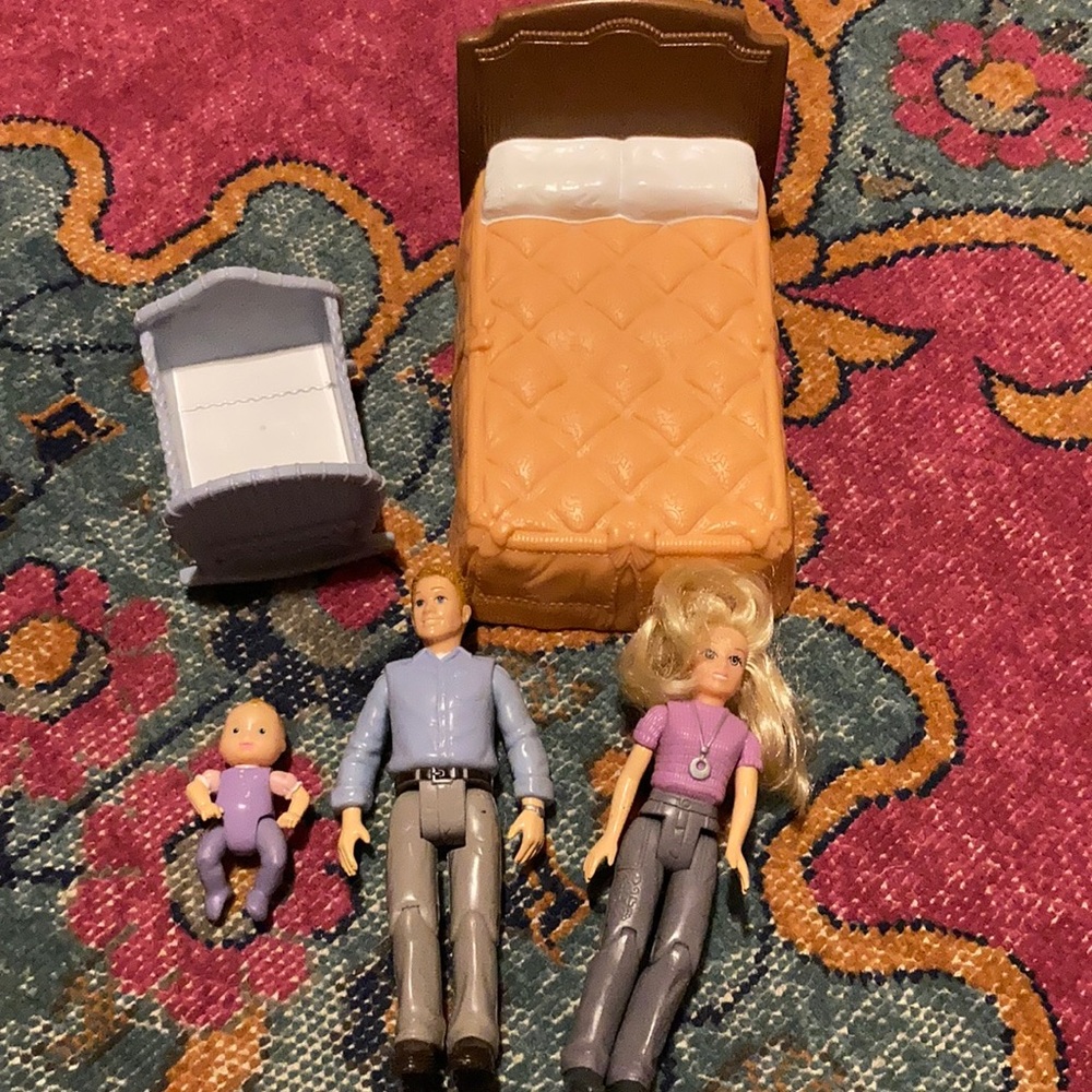 Vintage Fisher Price Loving Family and Bed Crib Mom Dad Baby